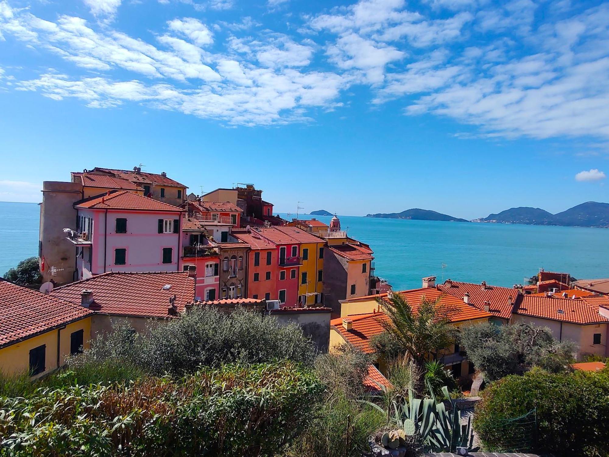 -La Terrazza Nel Vigneto- Golfo Dei Poeti Lejlighed Tellaro Eksteriør billede