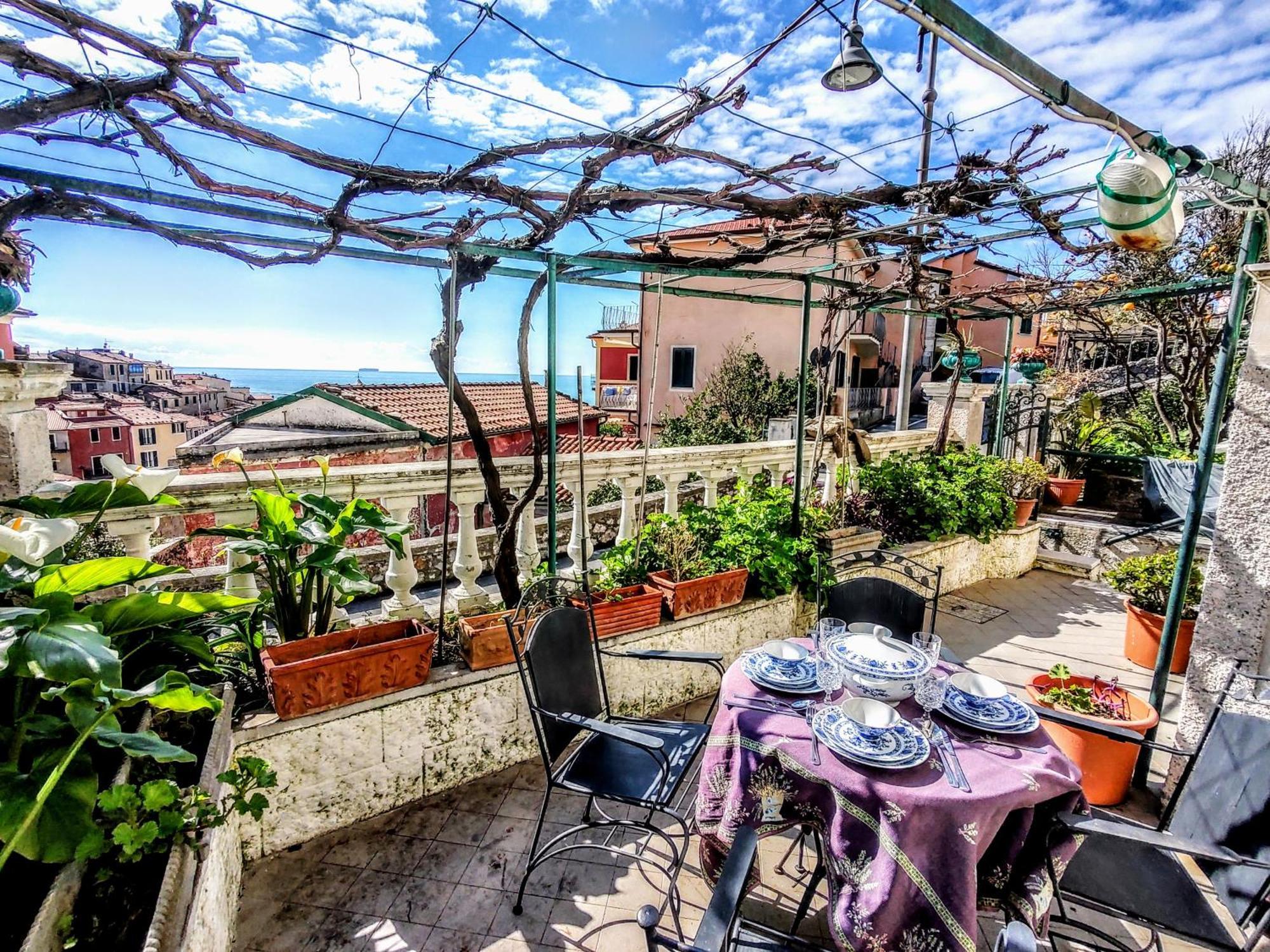 -La Terrazza Nel Vigneto- Golfo Dei Poeti Lejlighed Tellaro Eksteriør billede